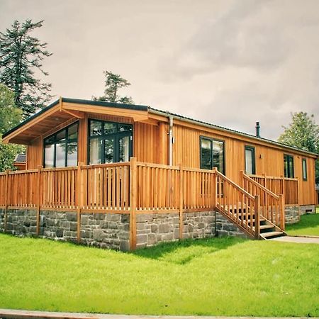 Skyline Lodge Loch Lomond Castle Lodges Balloch Extérieur photo