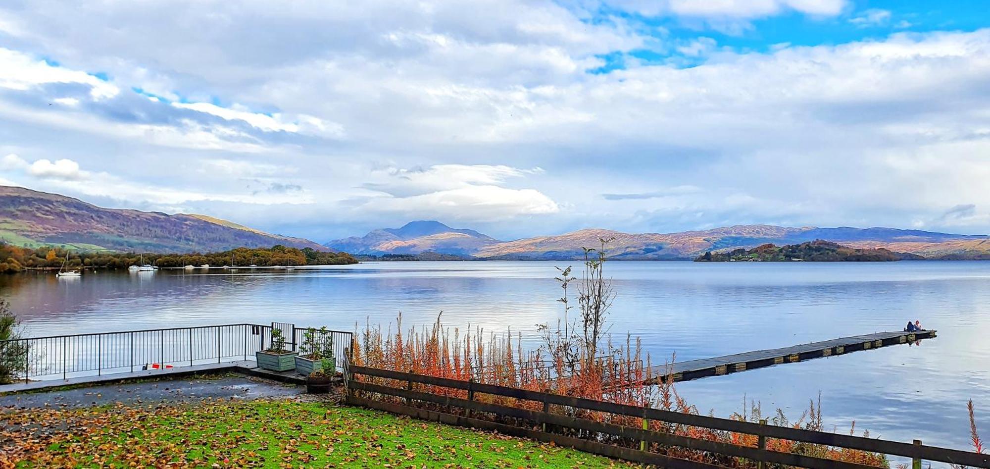 Skyline Lodge Loch Lomond Castle Lodges Balloch Extérieur photo
